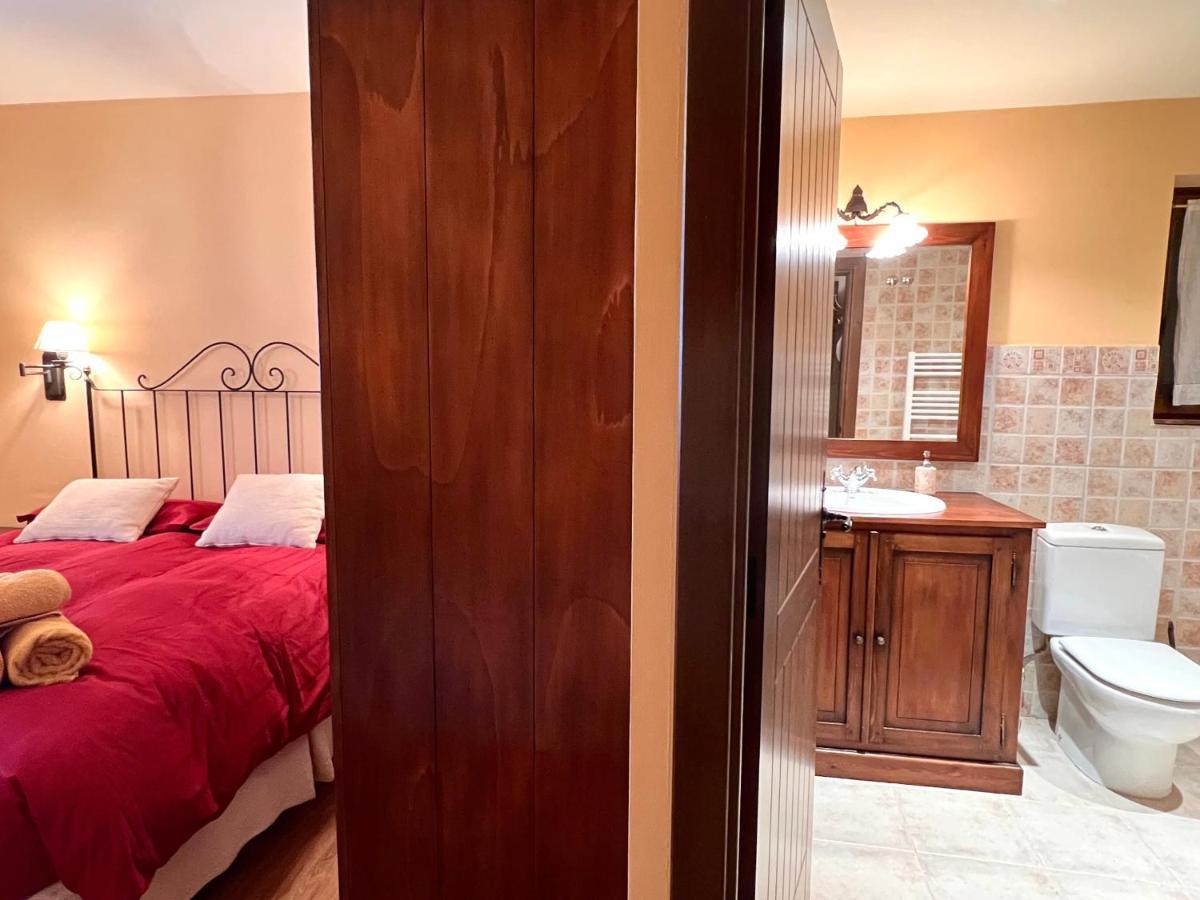 Apartament De La Vall Ferrera - L'Amfitriona Areu Extérieur photo