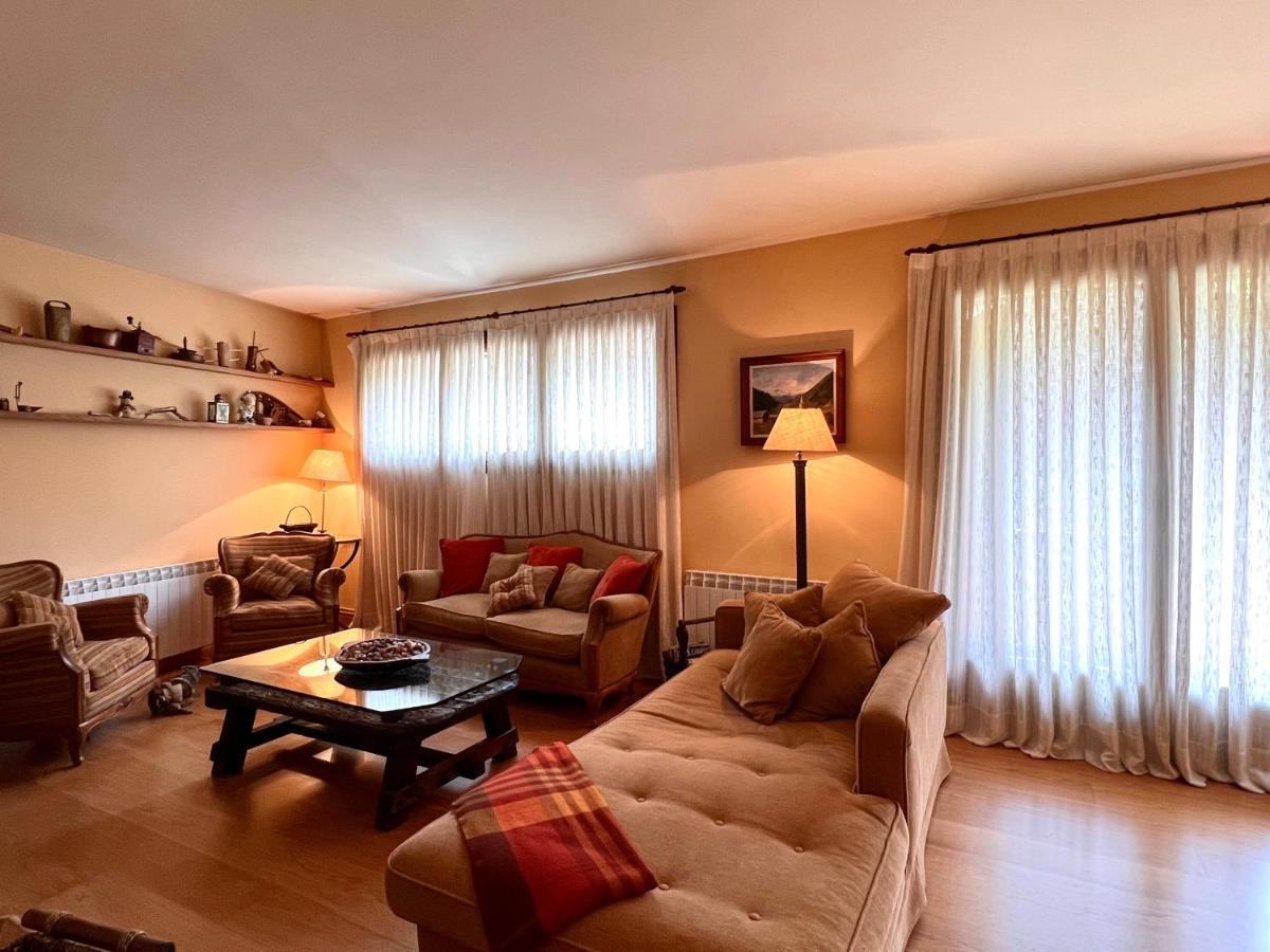Apartament De La Vall Ferrera - L'Amfitriona Areu Extérieur photo