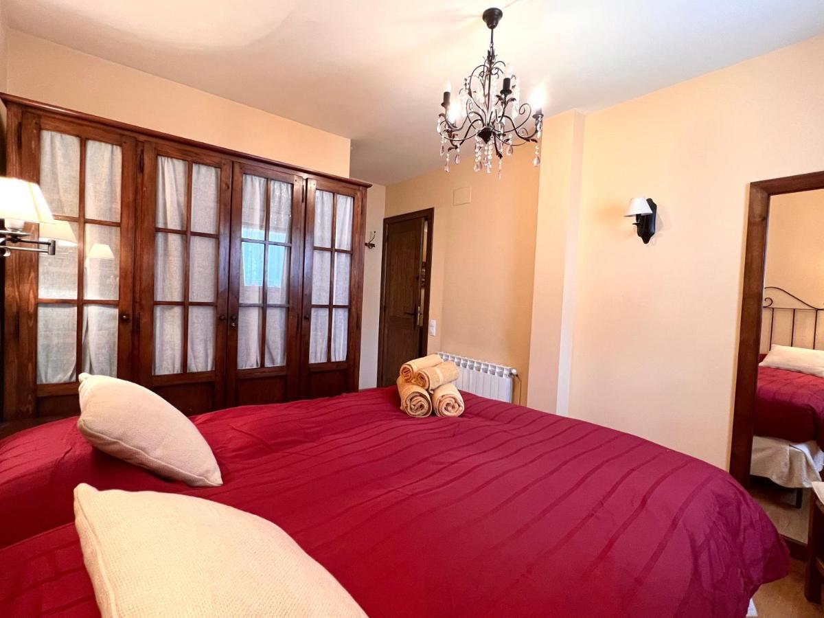 Apartament De La Vall Ferrera - L'Amfitriona Areu Extérieur photo