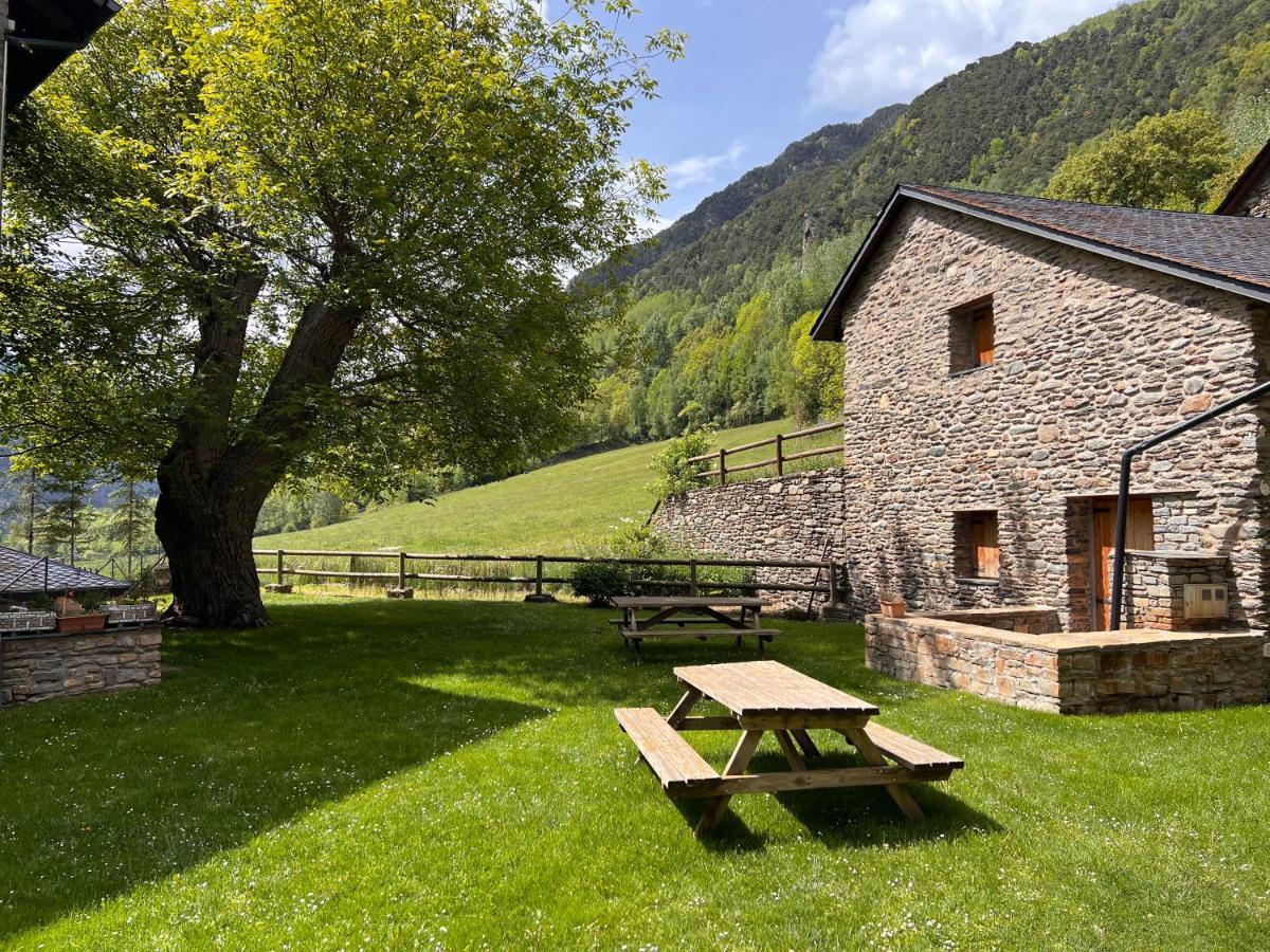 Apartament De La Vall Ferrera - L'Amfitriona Areu Extérieur photo