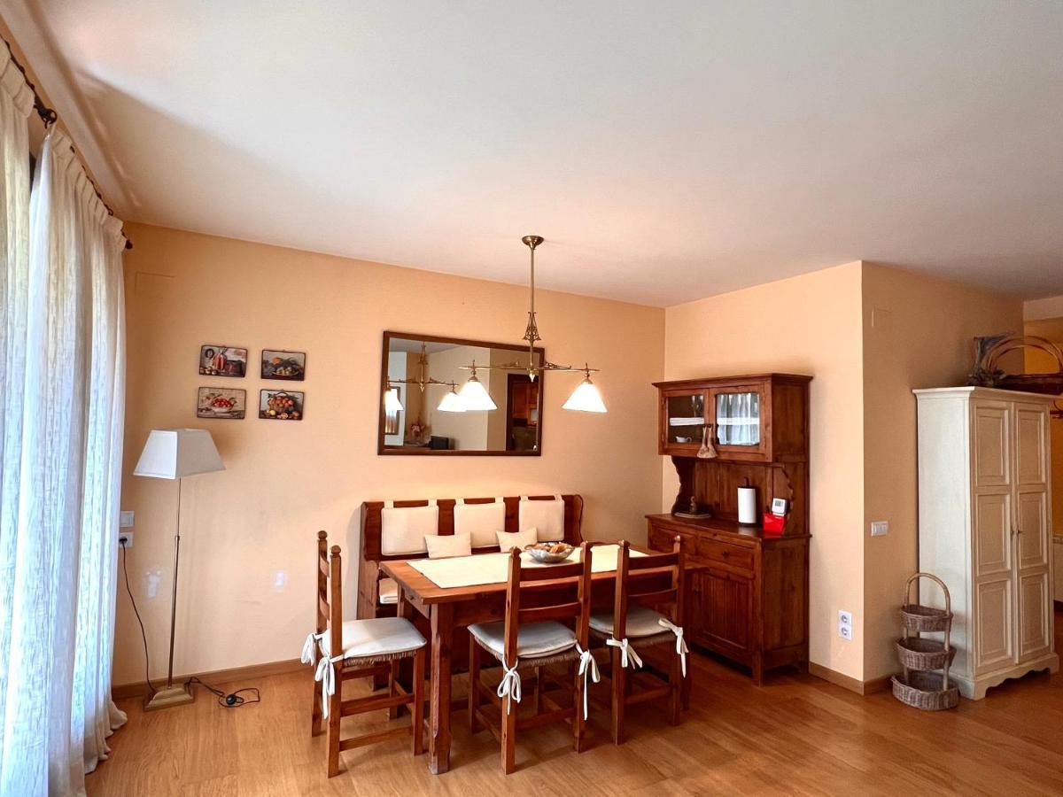 Apartament De La Vall Ferrera - L'Amfitriona Areu Extérieur photo
