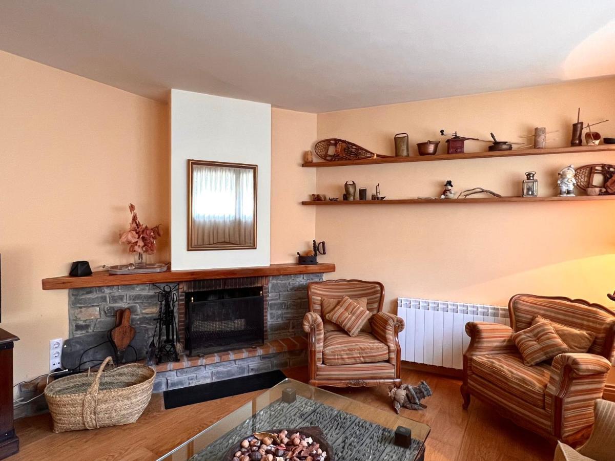 Apartament De La Vall Ferrera - L'Amfitriona Areu Extérieur photo